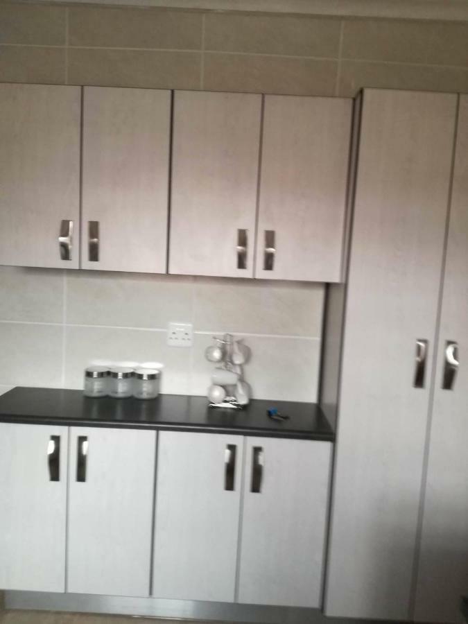 Hunters Self Catering Apartment East London Extérieur photo